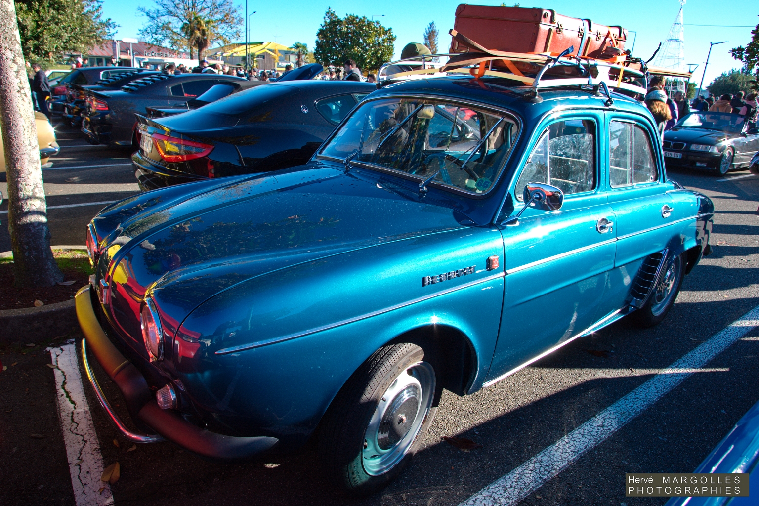 Renault Dauphine-02.jpg